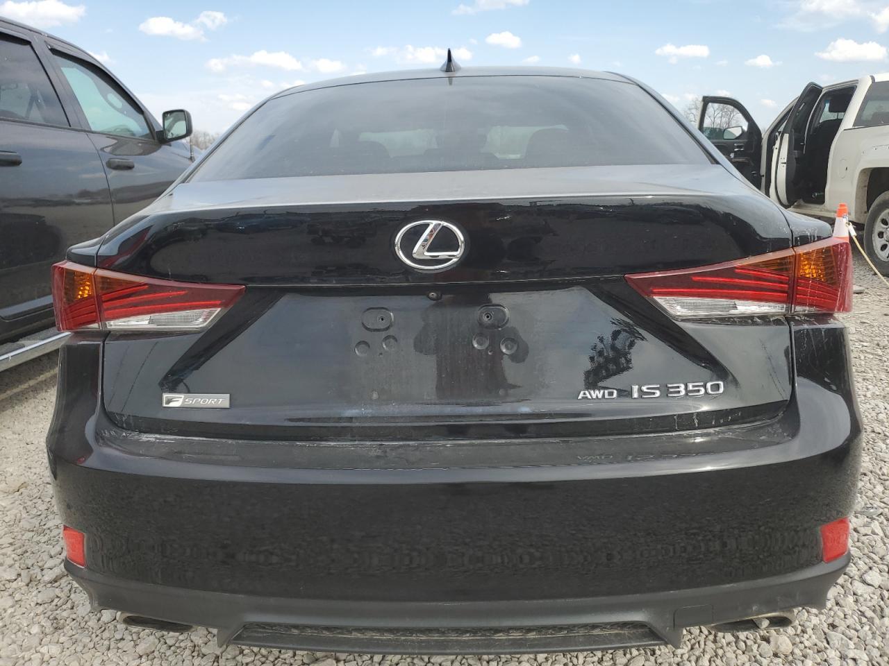 2017 LEXUS IS 350 - Image 6