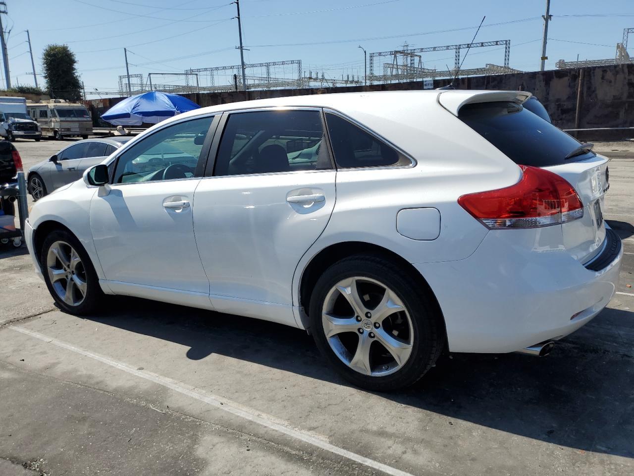 2012 TOYOTA VENZA LE - Фото 2