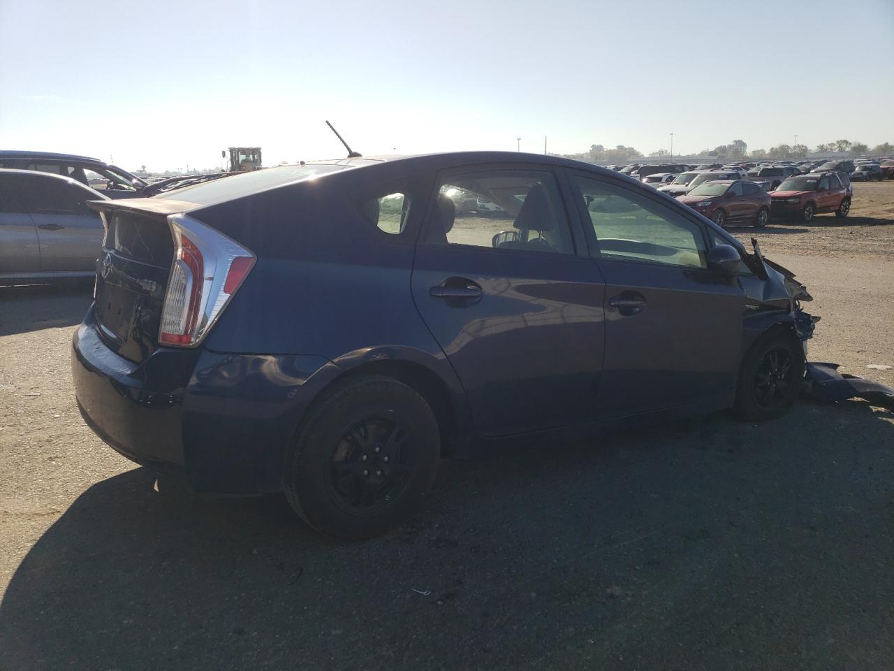 2013 TOYOTA PRIUS - Фото 3