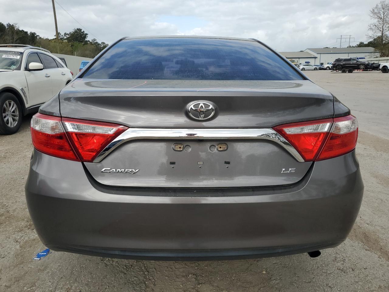 2016 TOYOTA CAMRY LE - Фото 6