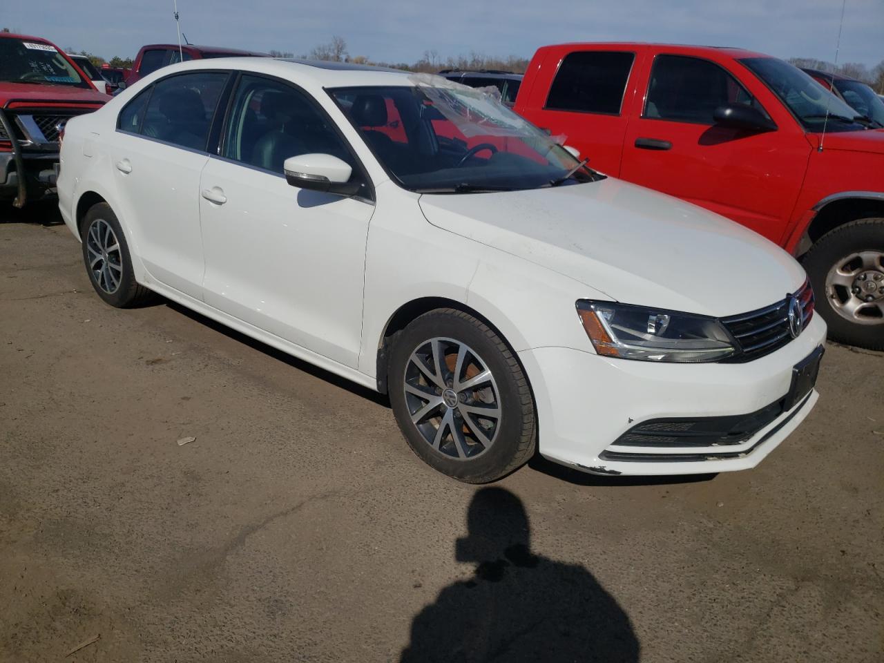 2017 VOLKSWAGEN JETTA SE - Image 4