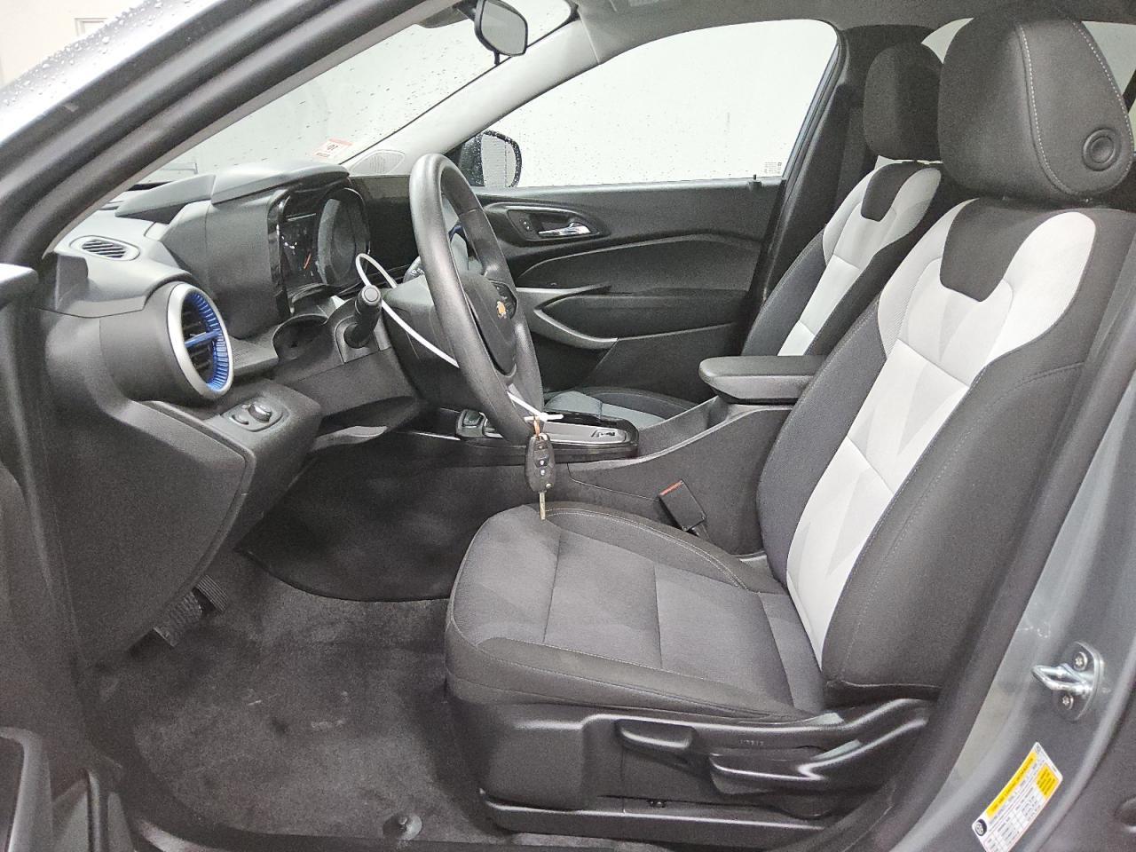 2024 CHEVROLET TRAX LS - Image 7