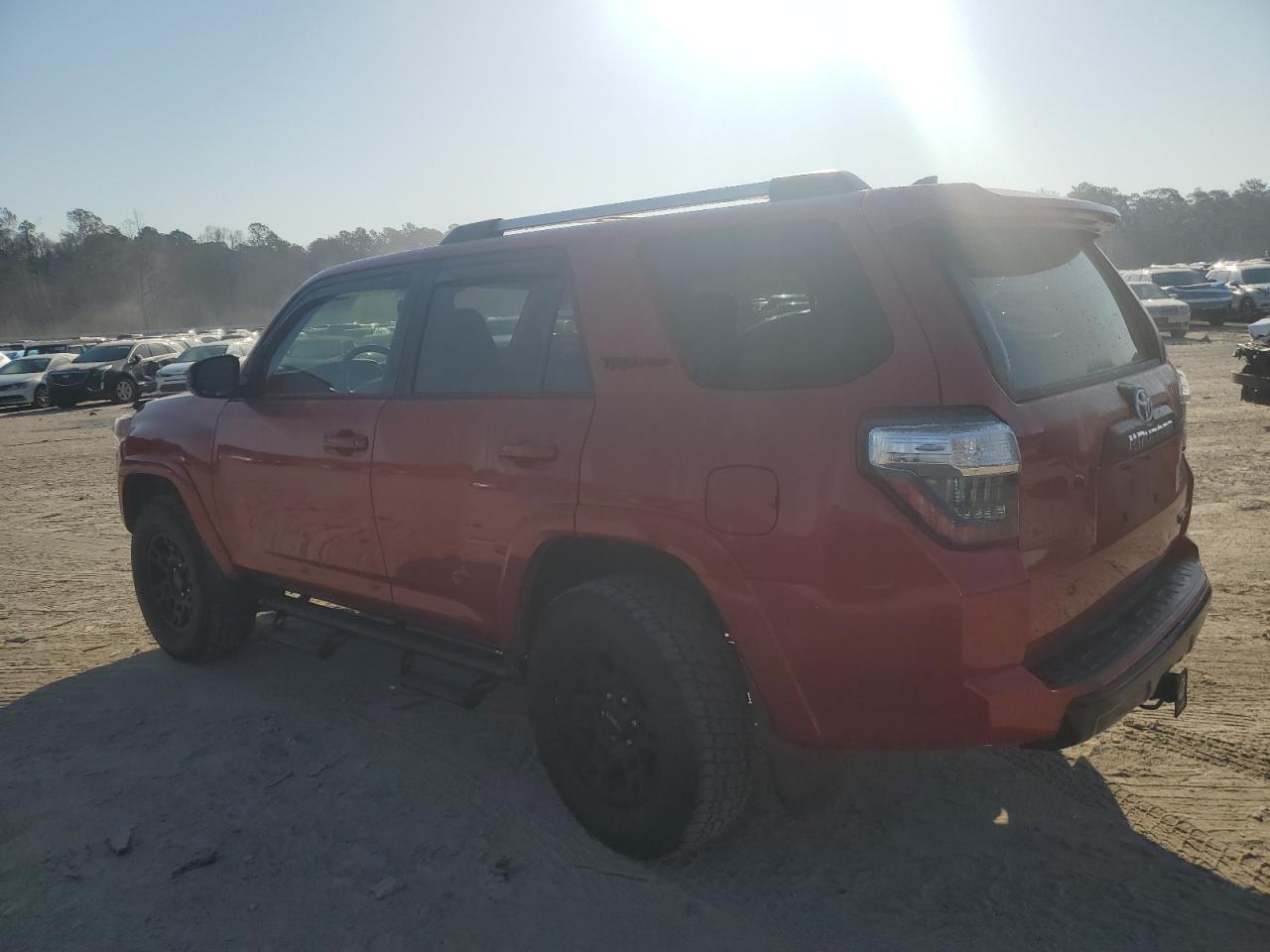 2017 TOYOTA 4RUNNER SR - Image 2
