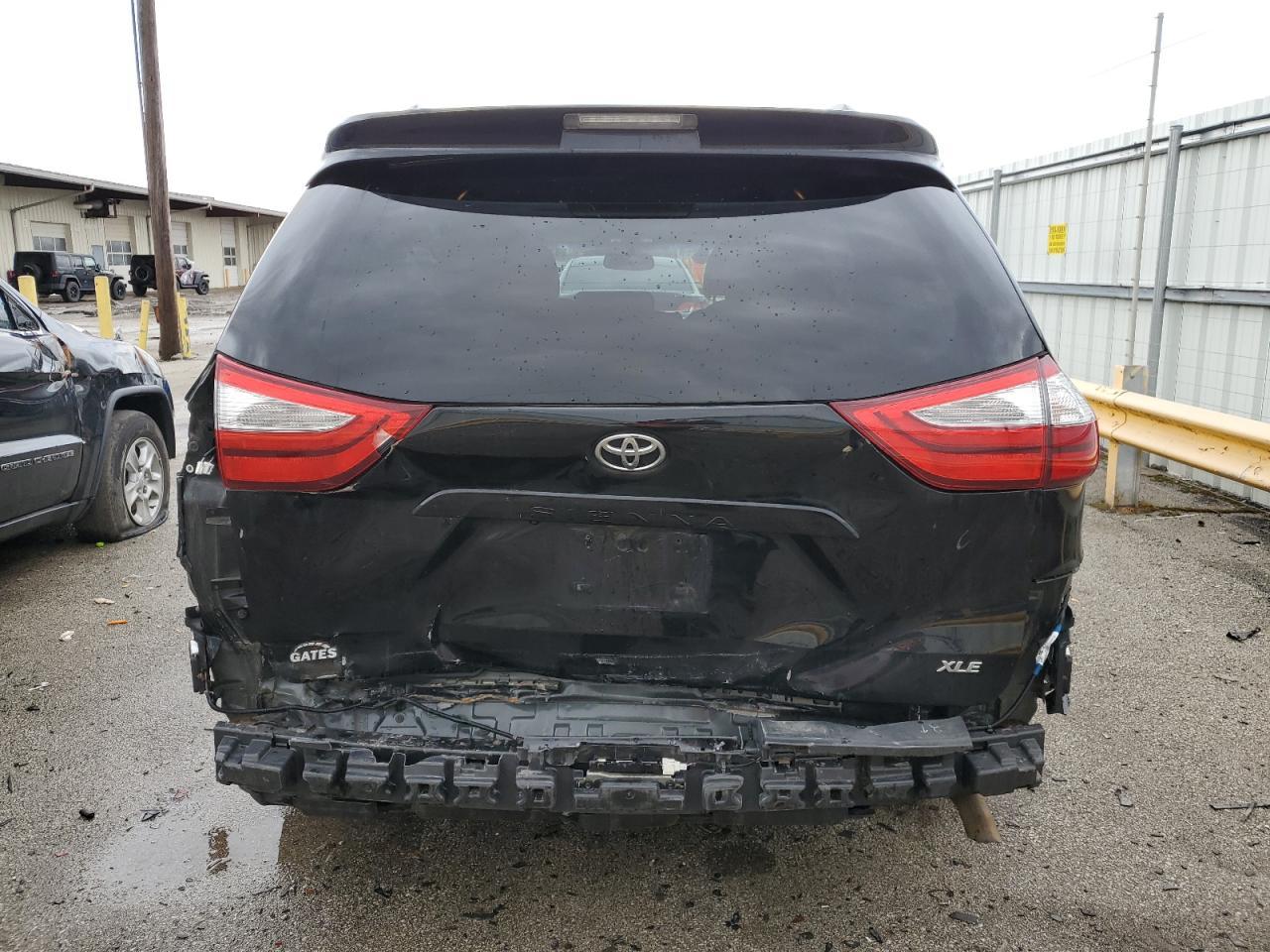 2015 TOYOTA SIENNA XLE - Фото 6