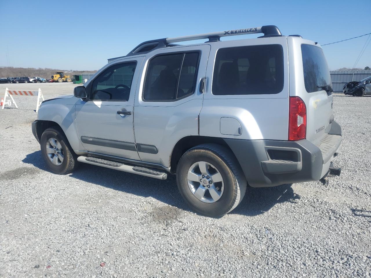2012 NISSAN XTERRA OFF - Фото 2