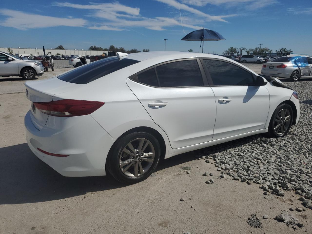 2018 HYUNDAI ELANTRA SE - Фото 3