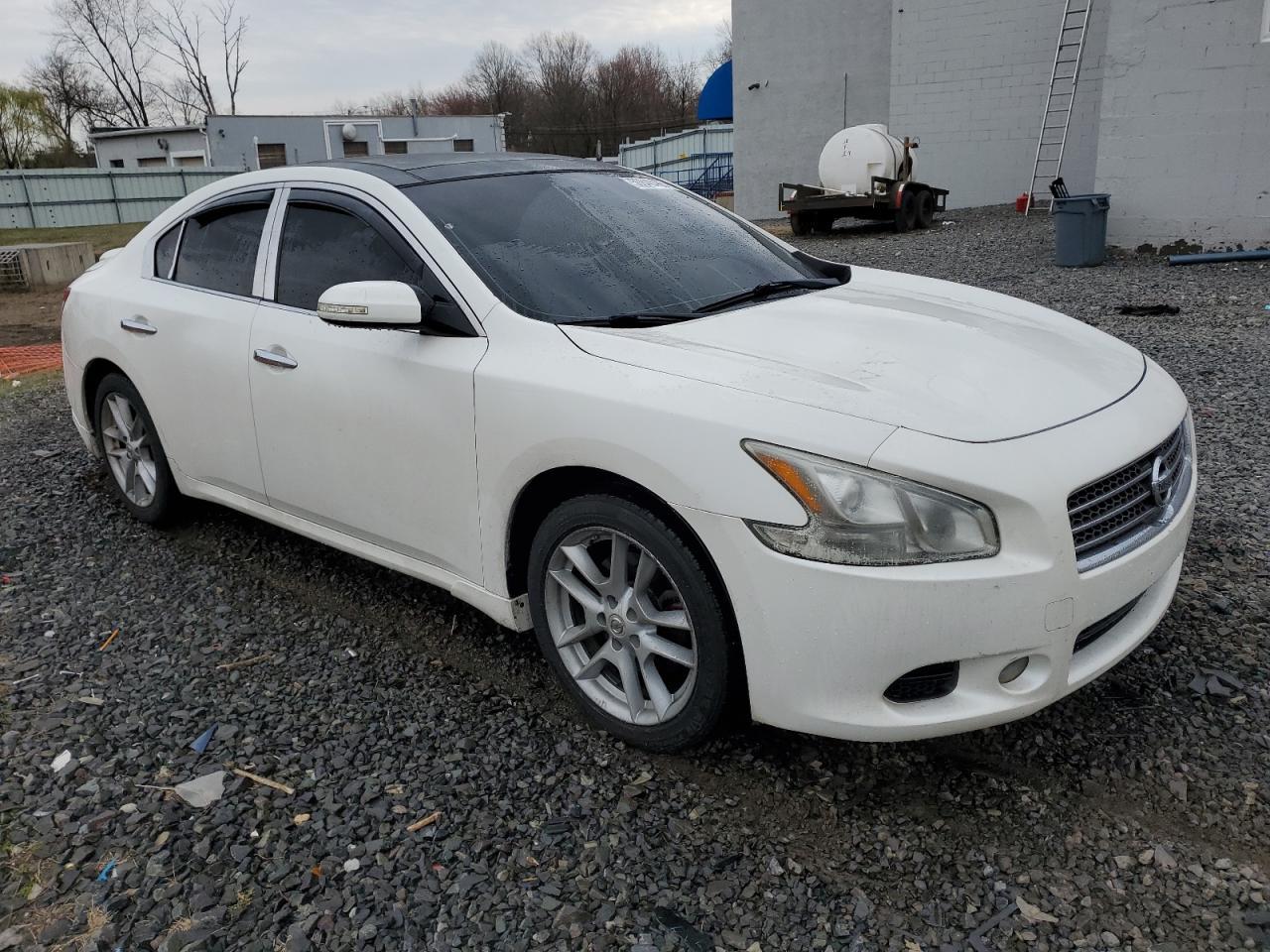 2011 NISSAN MAXIMA S - Image 4