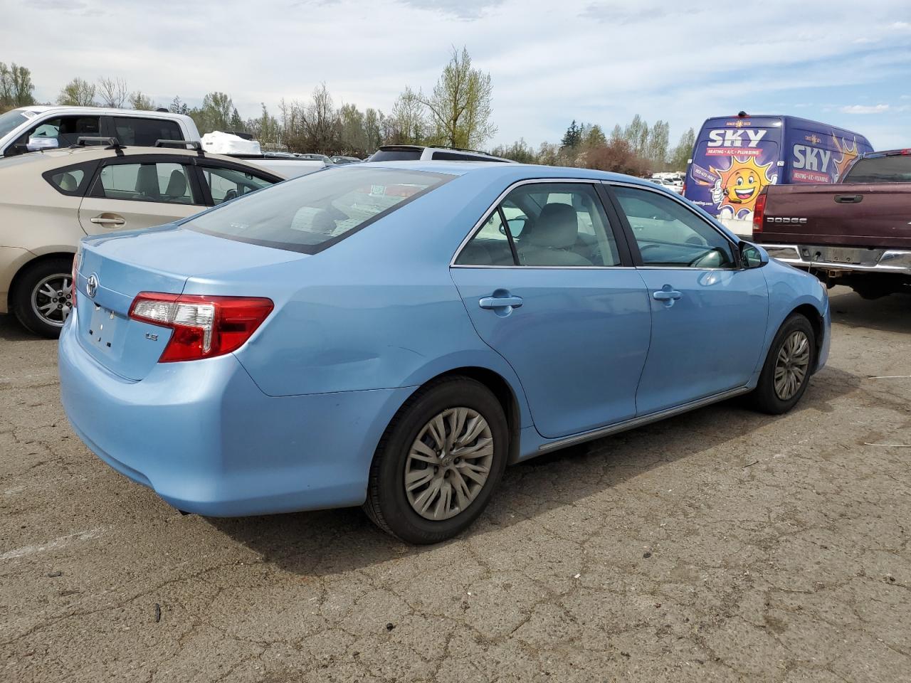 2013 TOYOTA CAMRY L - Image 3