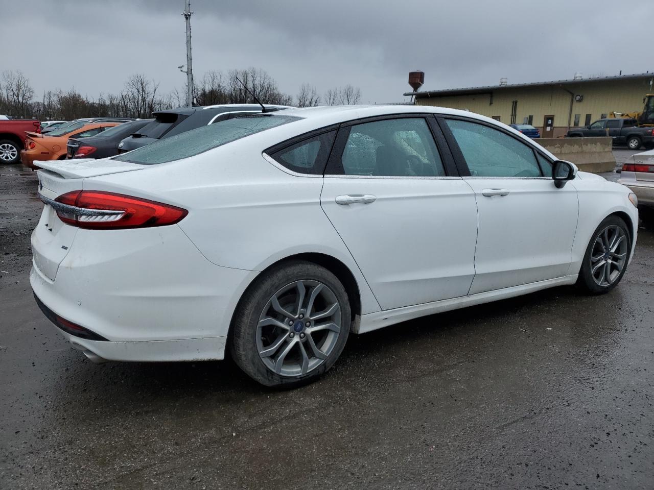 2017 FORD FUSION SE - Фото 3