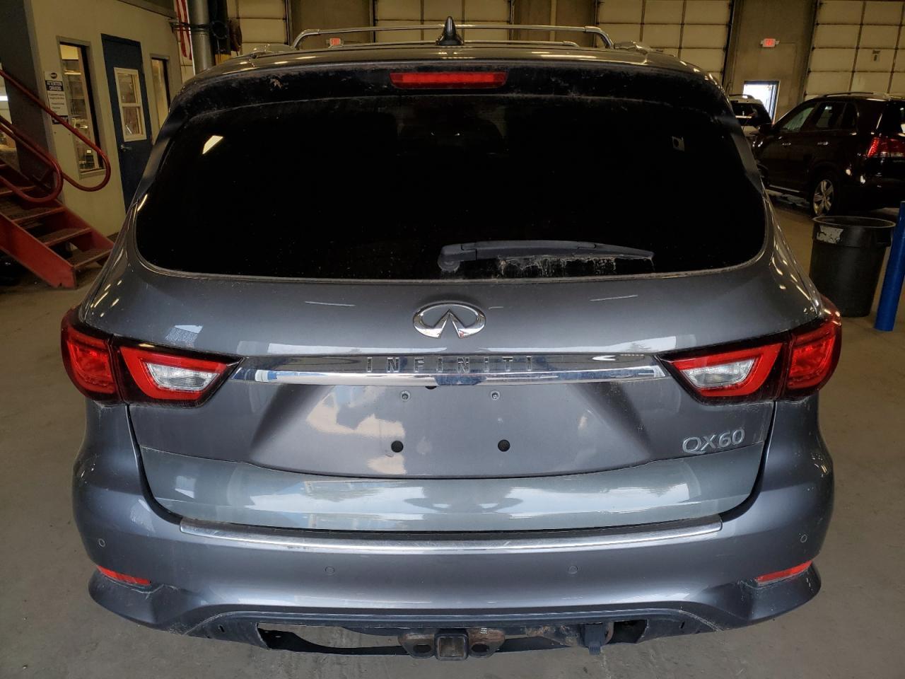 2017 INFINITI QX60 - Фото 6
