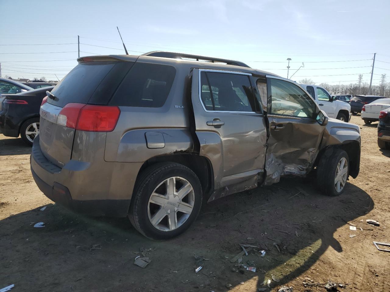 2012 GMC TERRAIN SL - Фото 3