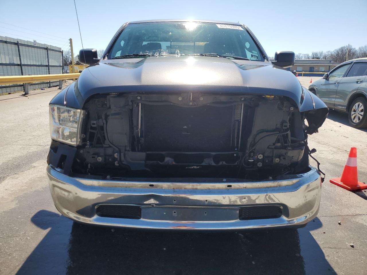 2015 RAM 1500 SLT - Image 5