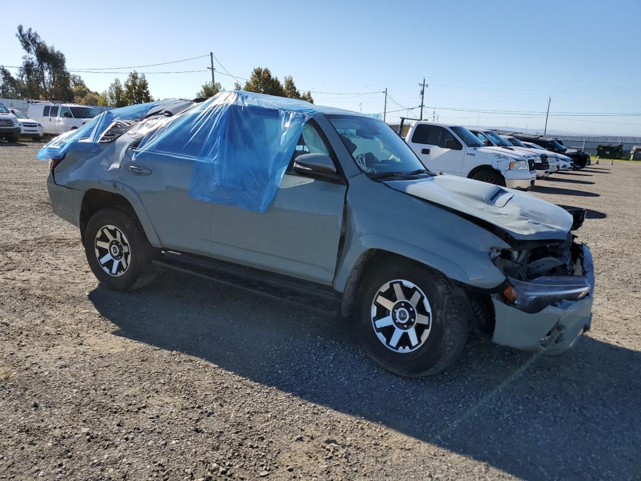 2022 TOYOTA 4RUNNER SR - Фото 4