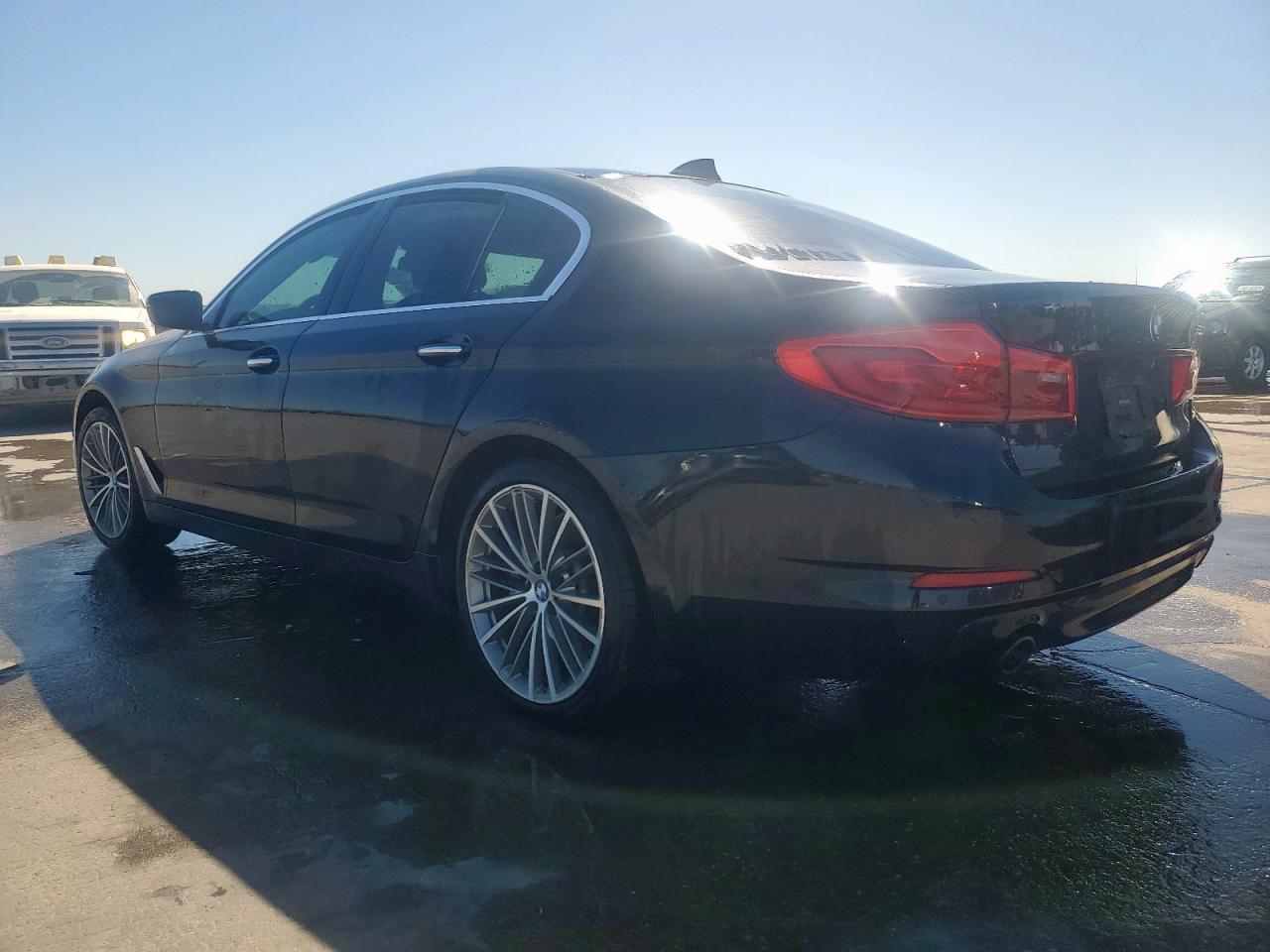 2018 BMW 530 I - Фото 2