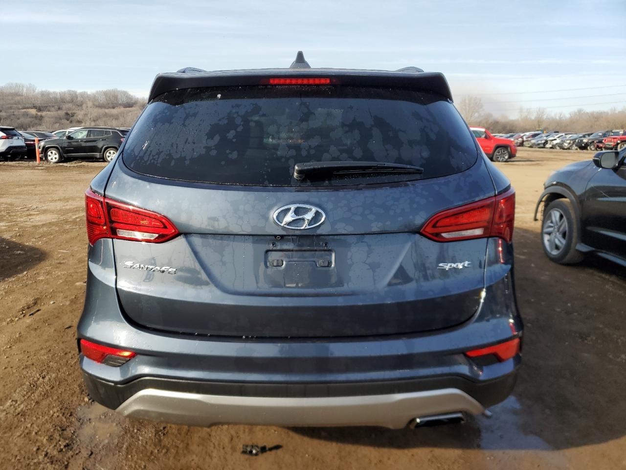 2017 HYUNDAI SANTA FE S - Image 6