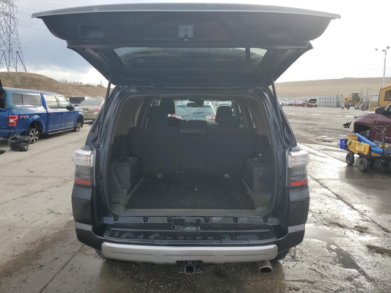 2022 TOYOTA 4RUNNER SR - Image 6
