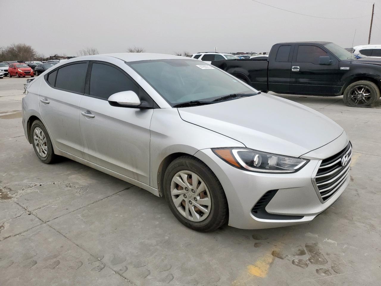 2018 HYUNDAI ELANTRA SE - Фото 4
