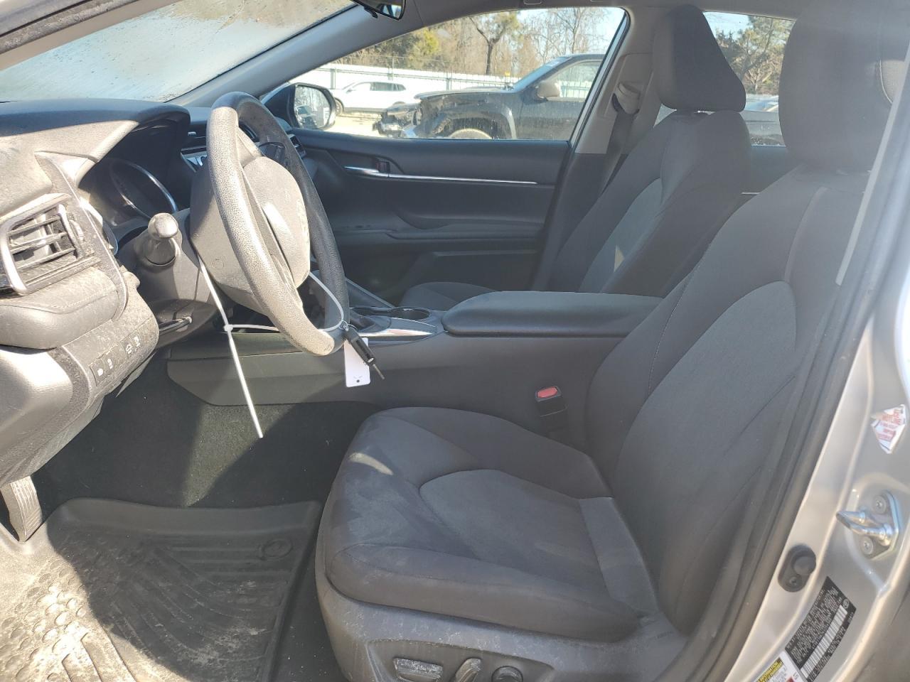 2019 TOYOTA CAMRY L - Фото 7