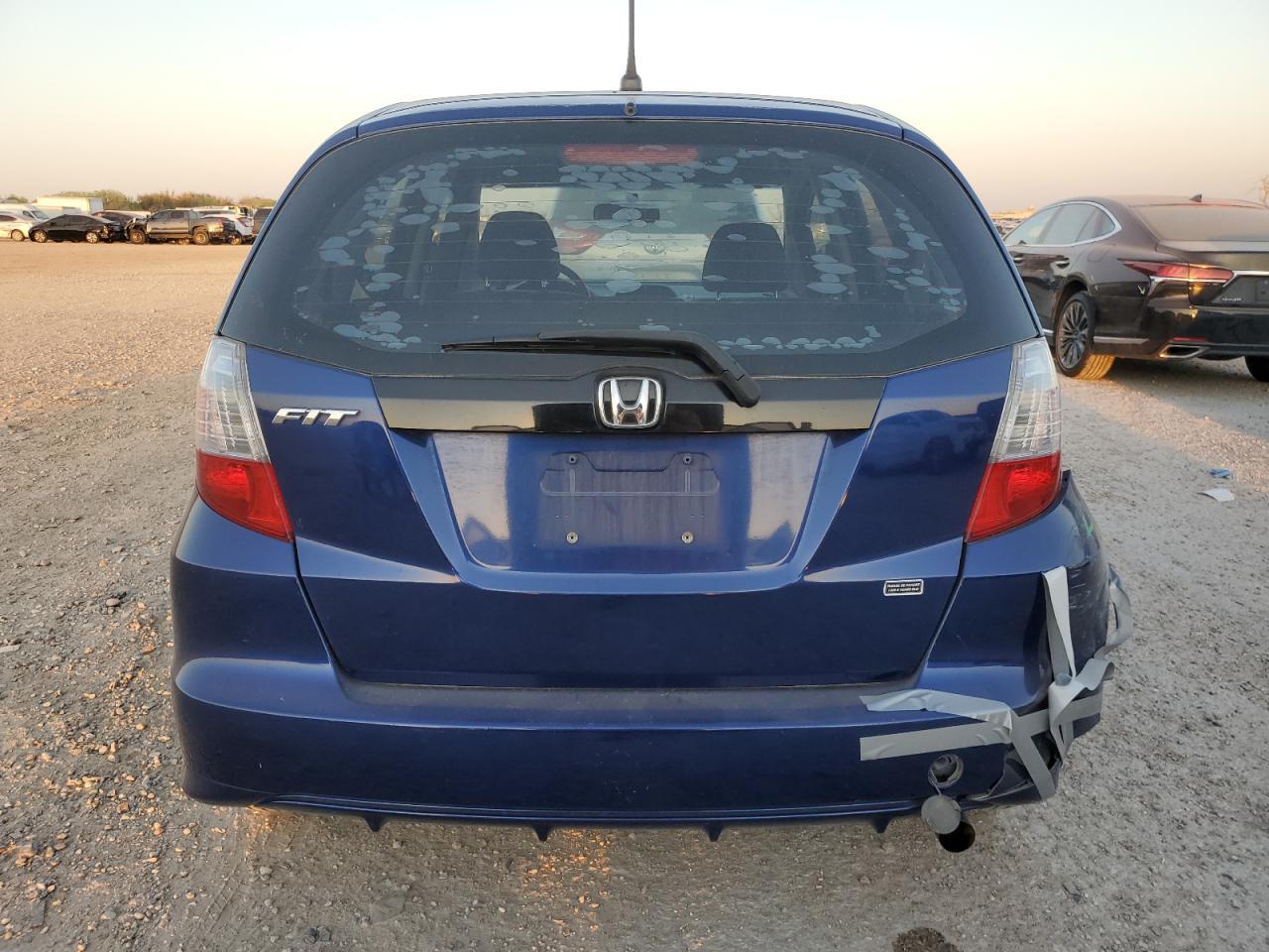 2013 HONDA FIT - Image 6