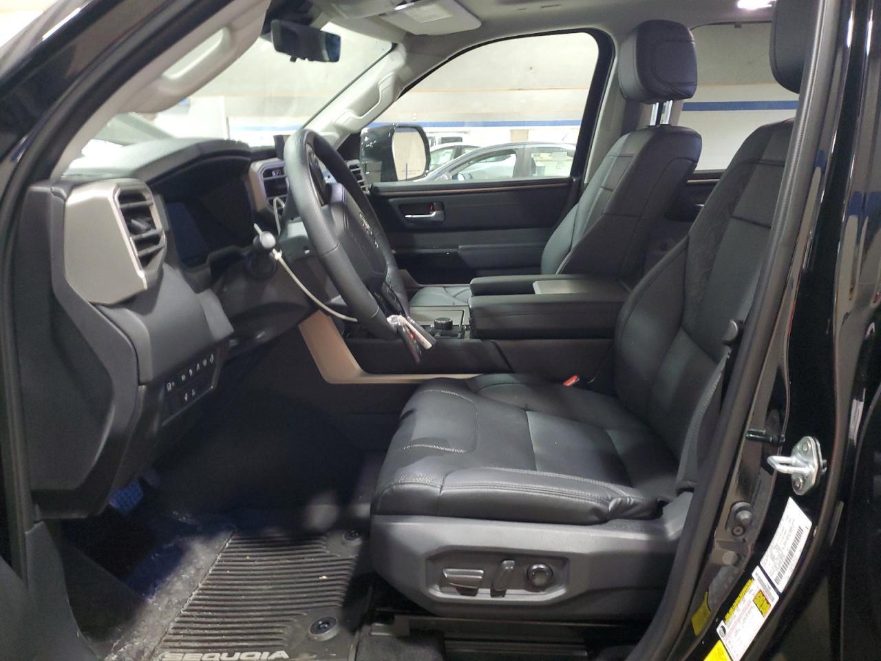 2024 TOYOTA SEQUOIA SR - Image 7