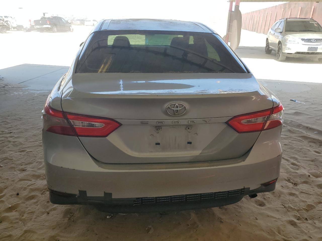 2018 TOYOTA CAMRY L - Фото 6