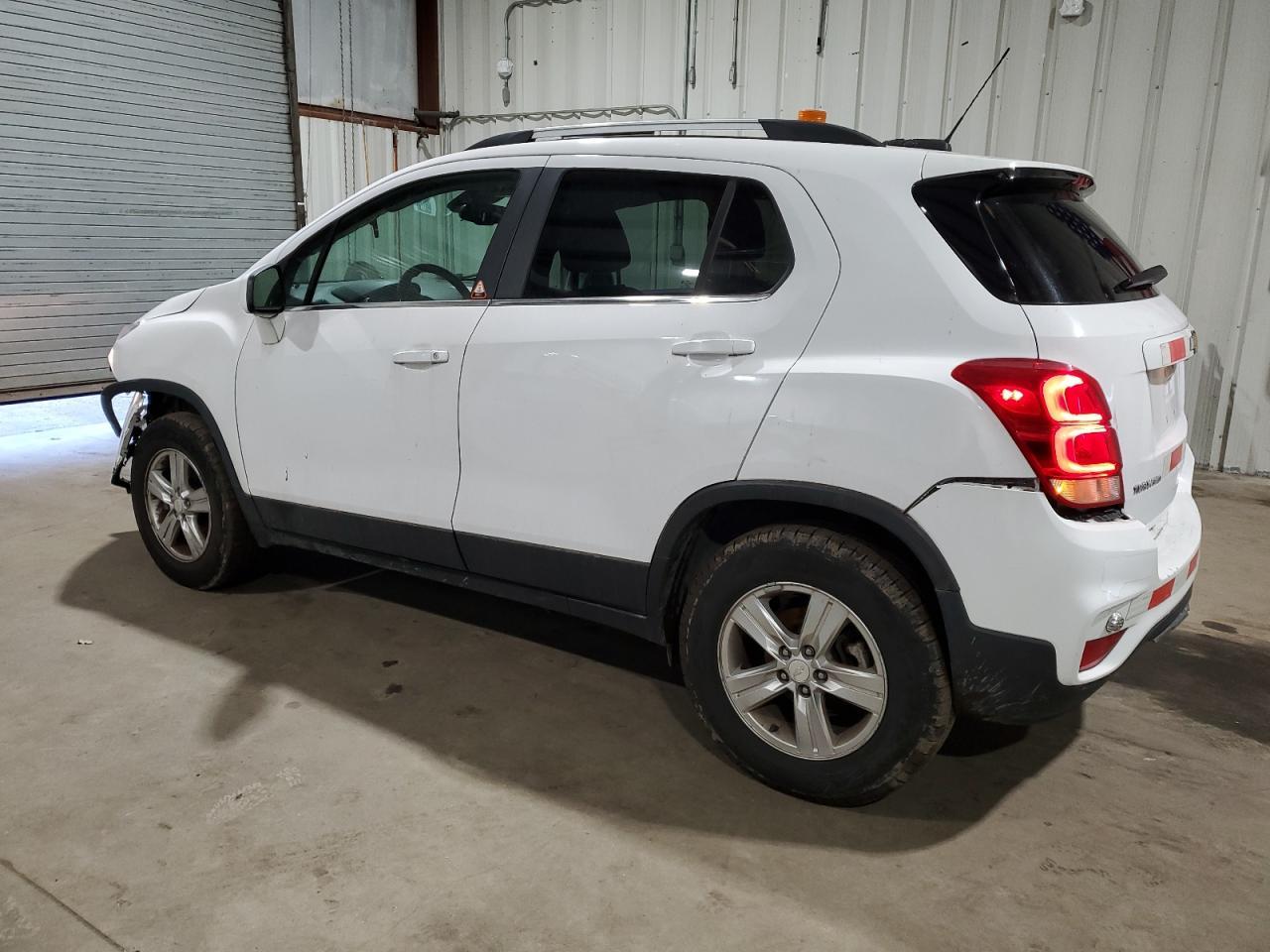 2019 CHEVROLET TRAX 1LT - Фото 2