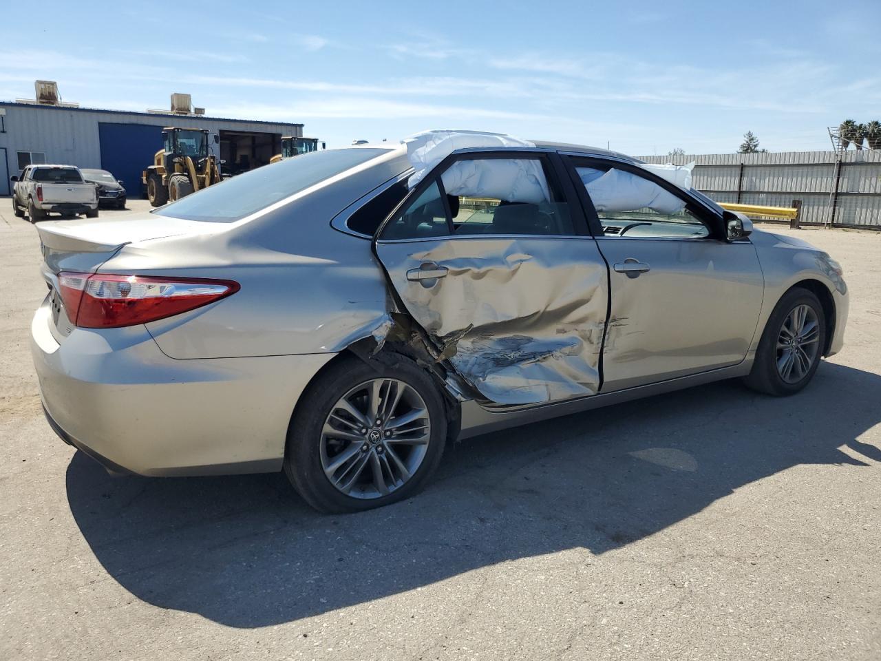 2017 TOYOTA CAMRY LE - Image 3