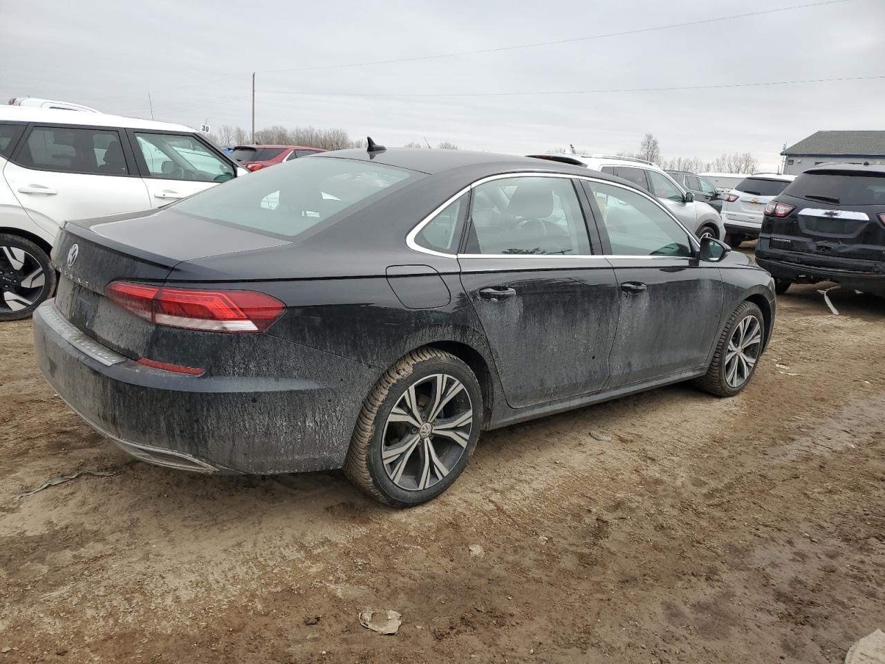 2022 VOLKSWAGEN PASSAT SE - Image 3