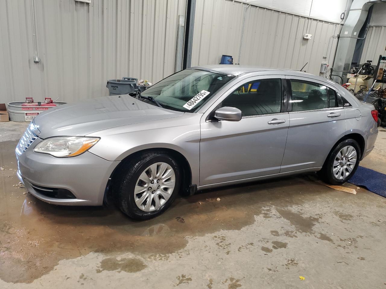 2013 CHRYSLER 200 LX