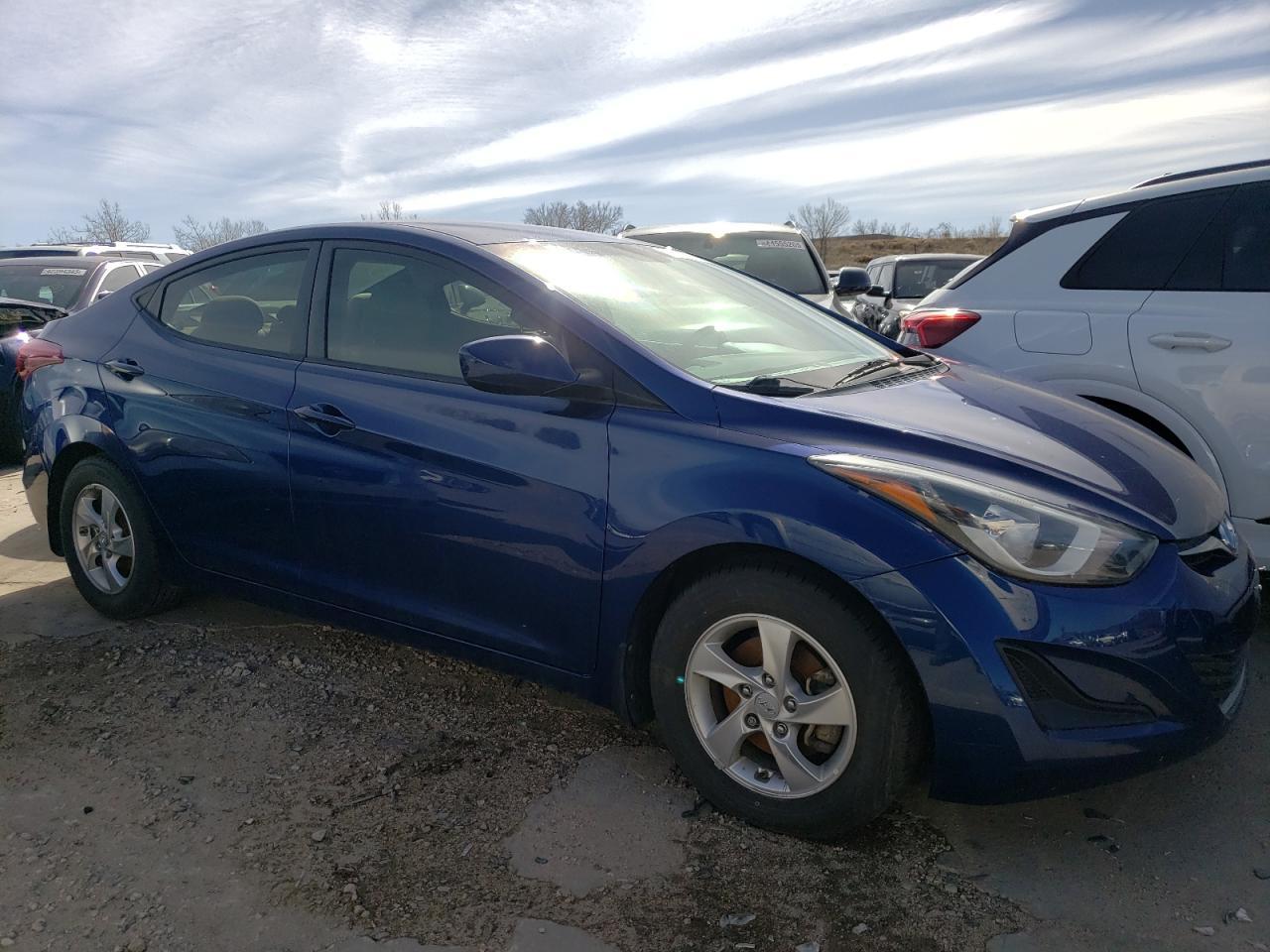 2015 HYUNDAI ELANTRA SE - Image 4