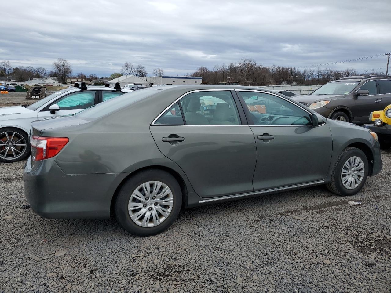 2013 TOYOTA CAMRY L - Image 3
