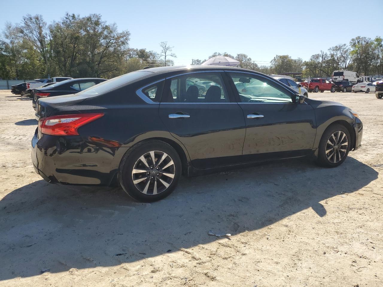 2017 NISSAN ALTIMA 2.5 - Фото 3