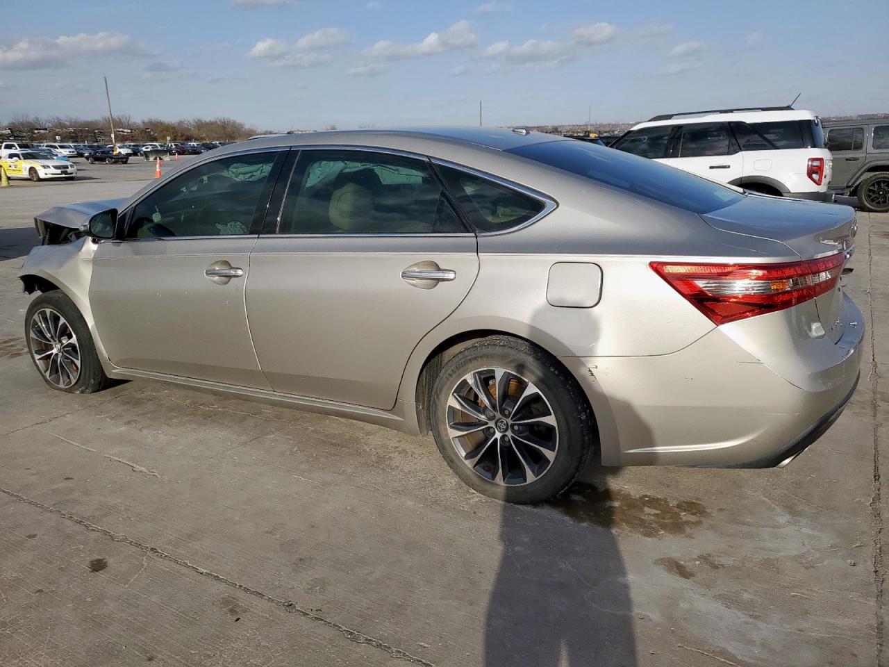 2016 TOYOTA AVALON XLE - Image 2