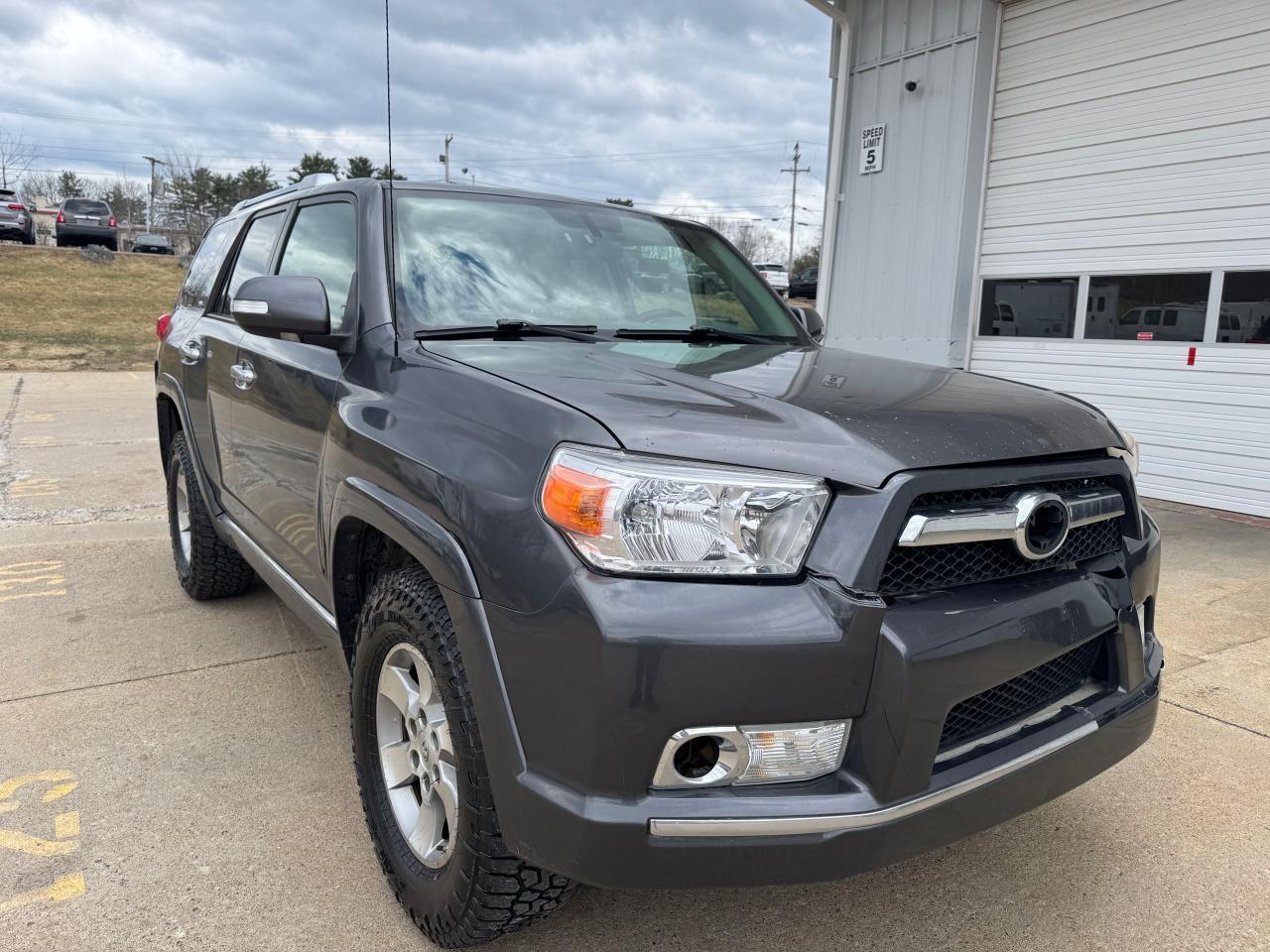 2011 TOYOTA 4RUNNER SR