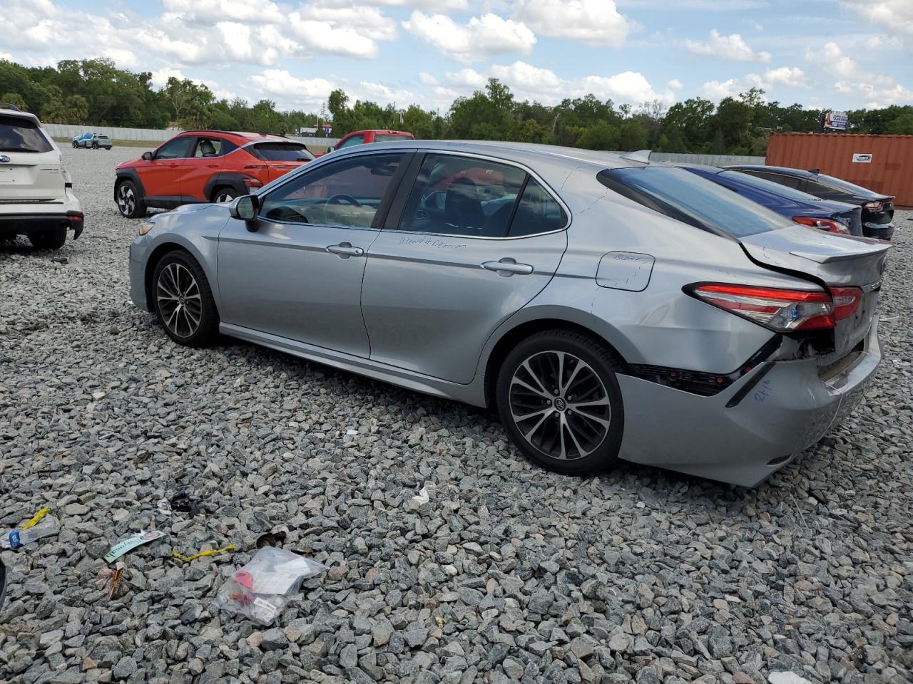 2019 TOYOTA CAMRY L - Фото 2