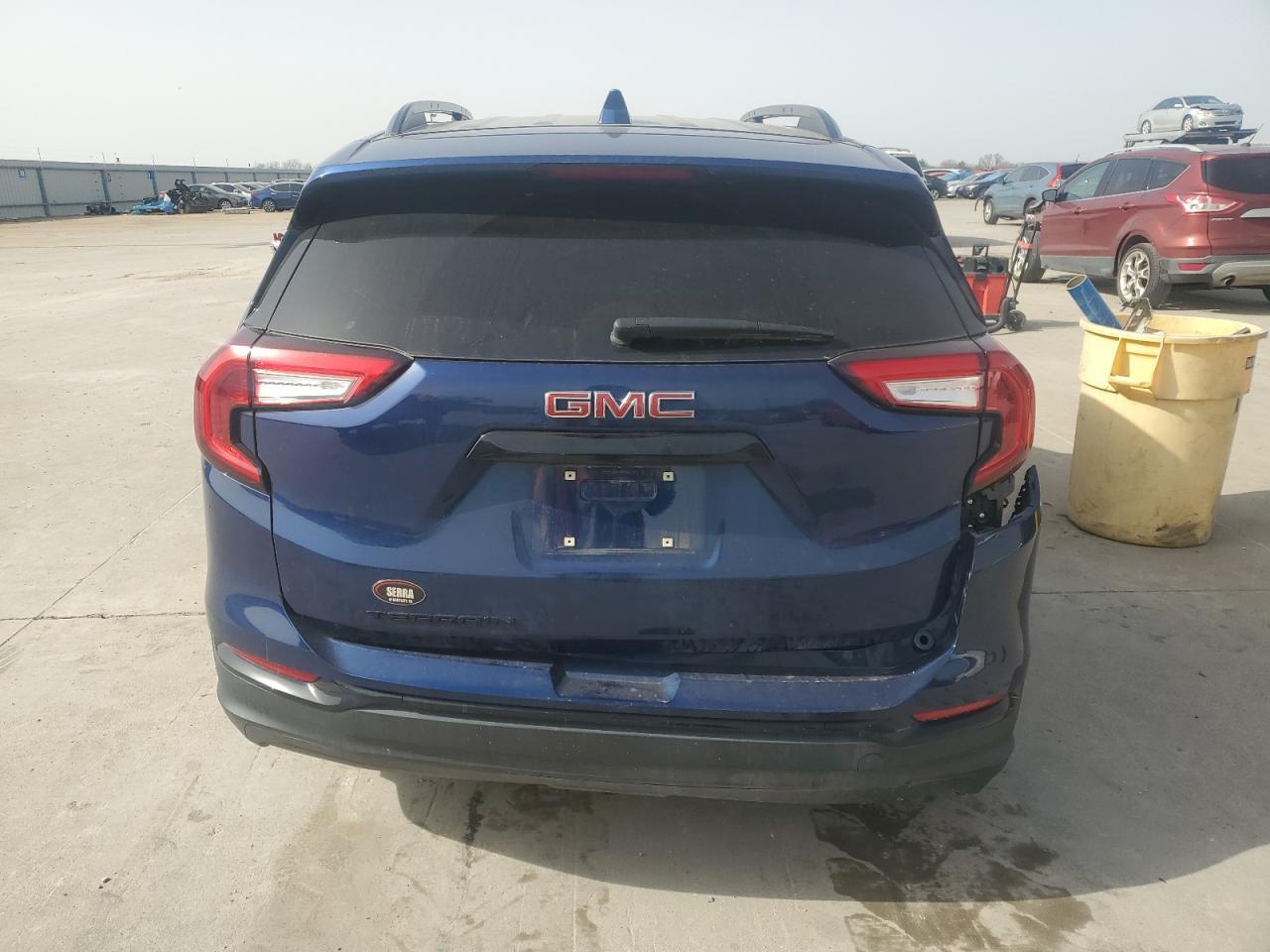 2023 GMC TERRAIN SL - Image 6