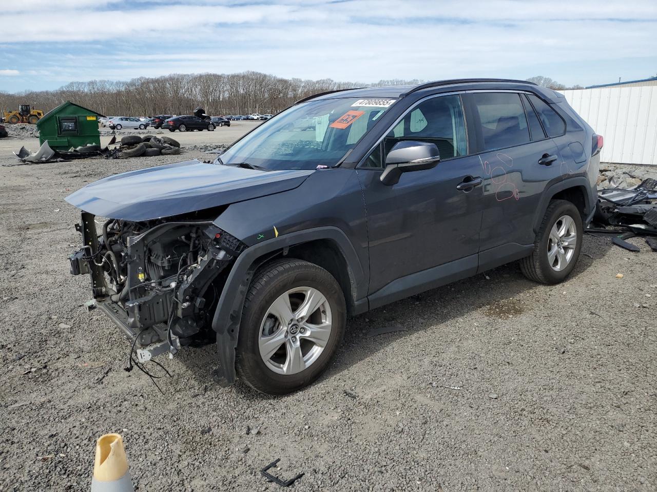 2020 TOYOTA RAV4 XLE