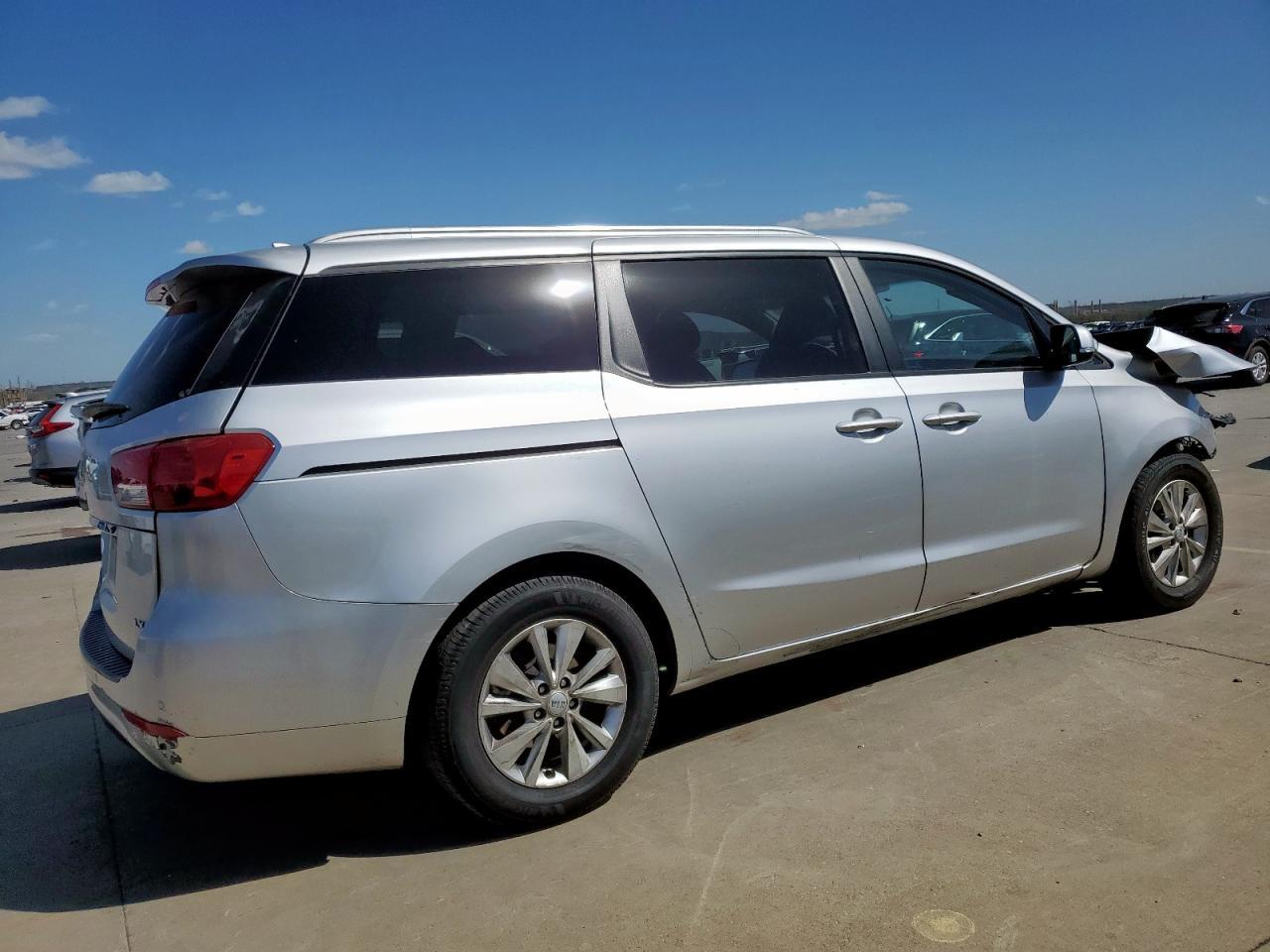 2016 KIA SEDONA LX - Image 3