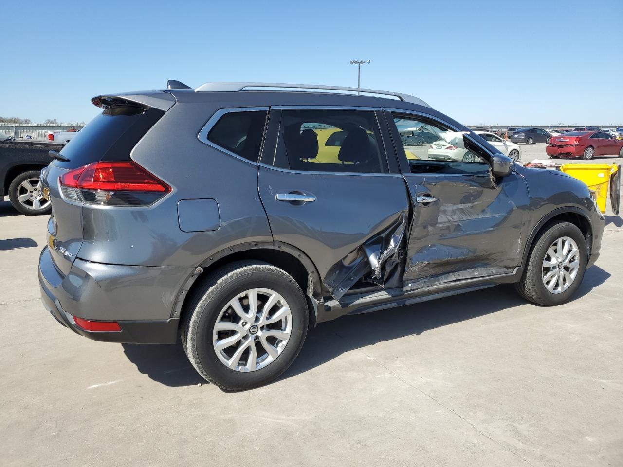 2017 NISSAN ROGUE S - Фото 3