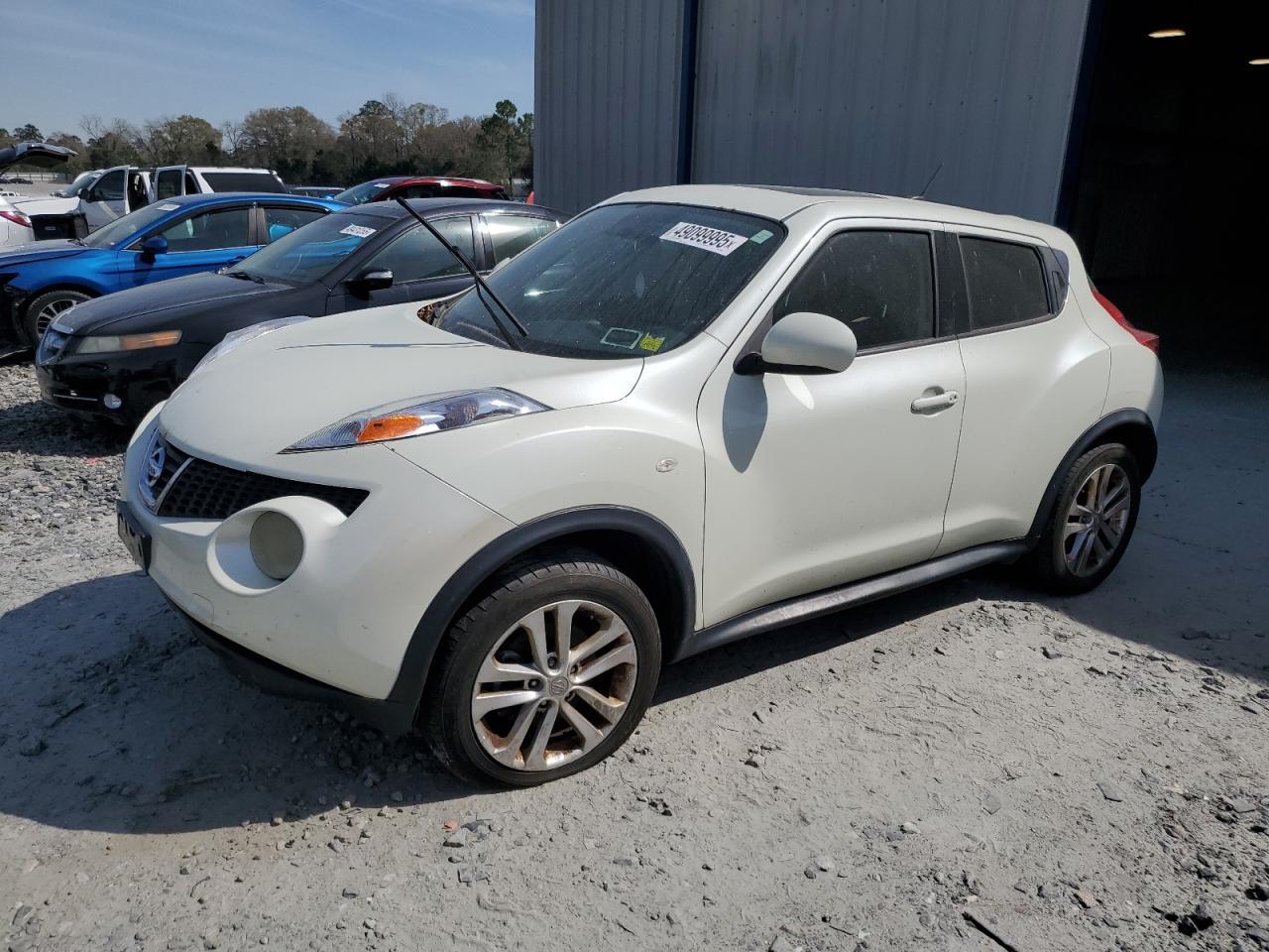 2011 NISSAN JUKE S