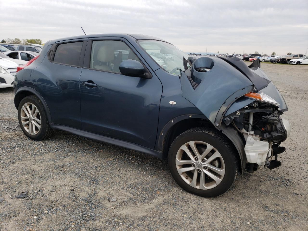 2011 NISSAN JUKE S - Фото 4