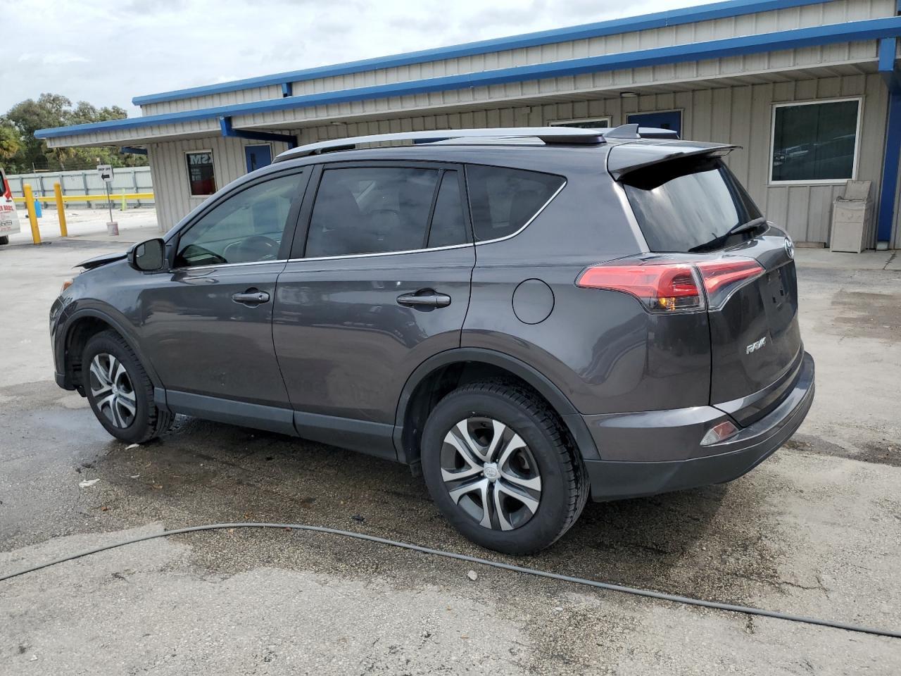 2018 TOYOTA RAV4 LE - Image 2