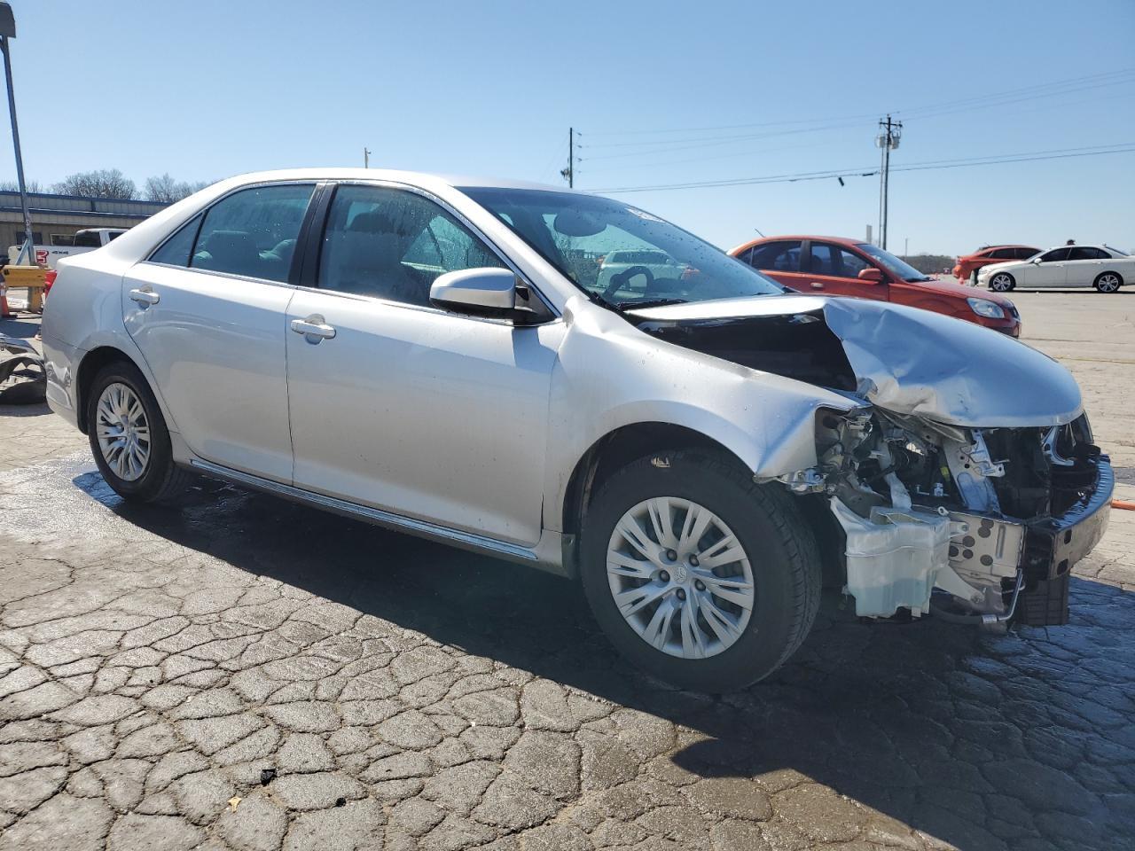 2014 TOYOTA CAMRY L - Фото 4