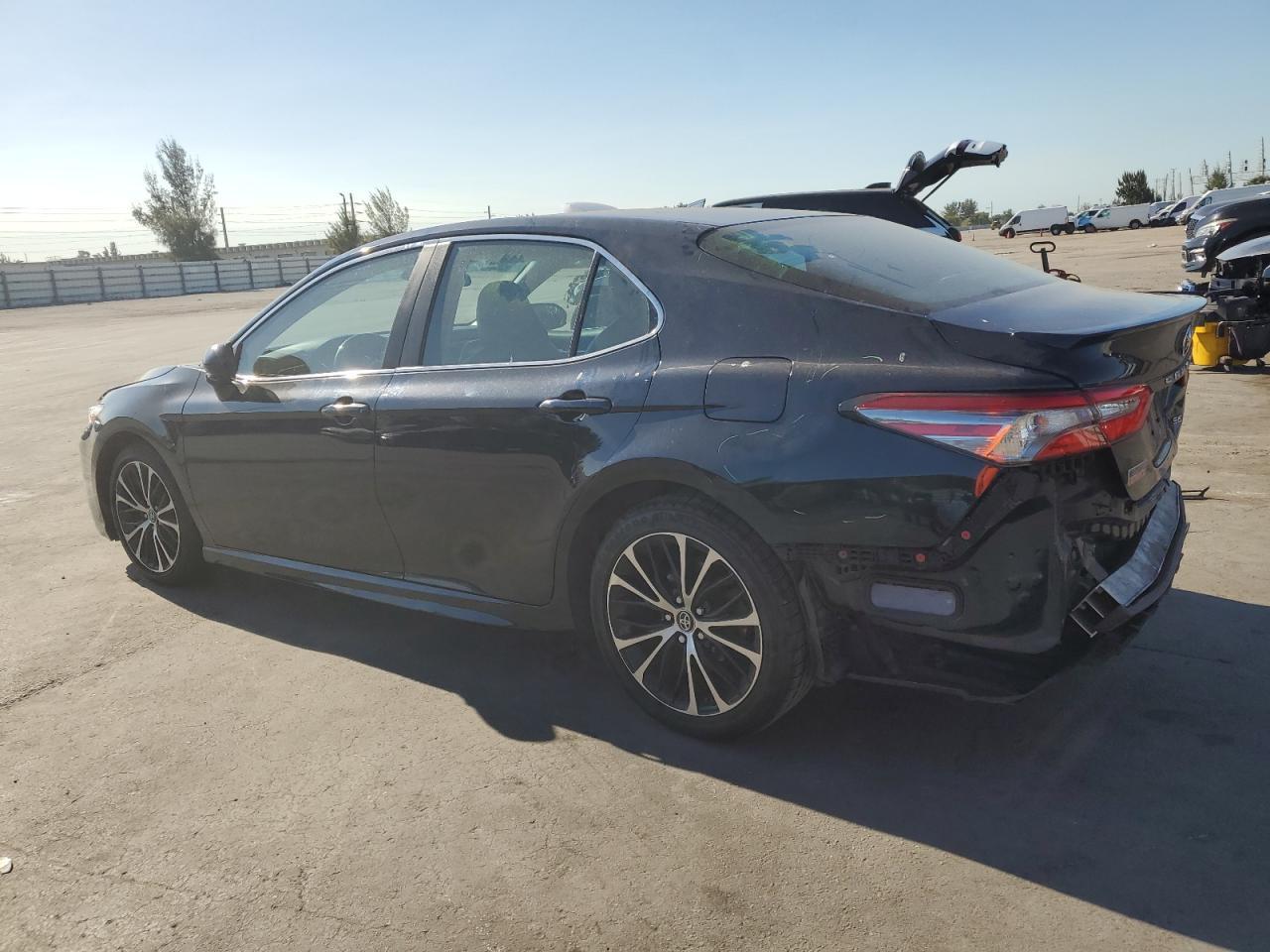 2018 TOYOTA CAMRY L - Image 2
