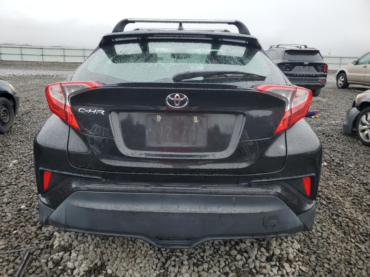 2018 TOYOTA C-HR XLE - Image 6