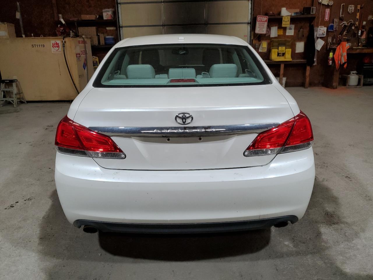 2011 TOYOTA AVALON BAS - Image 6