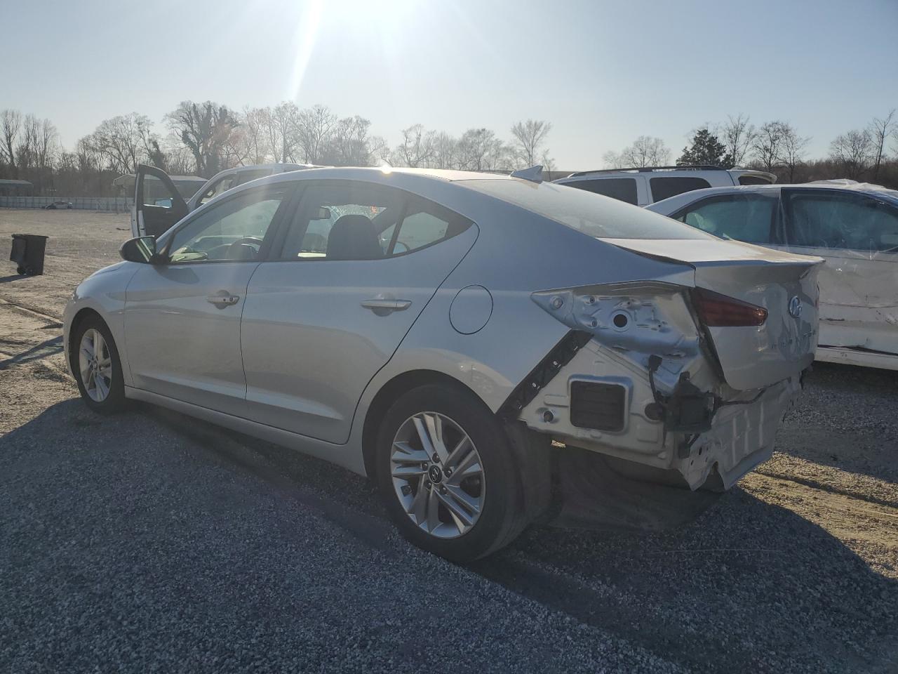 2019 HYUNDAI ELANTRA SE - Фото 2