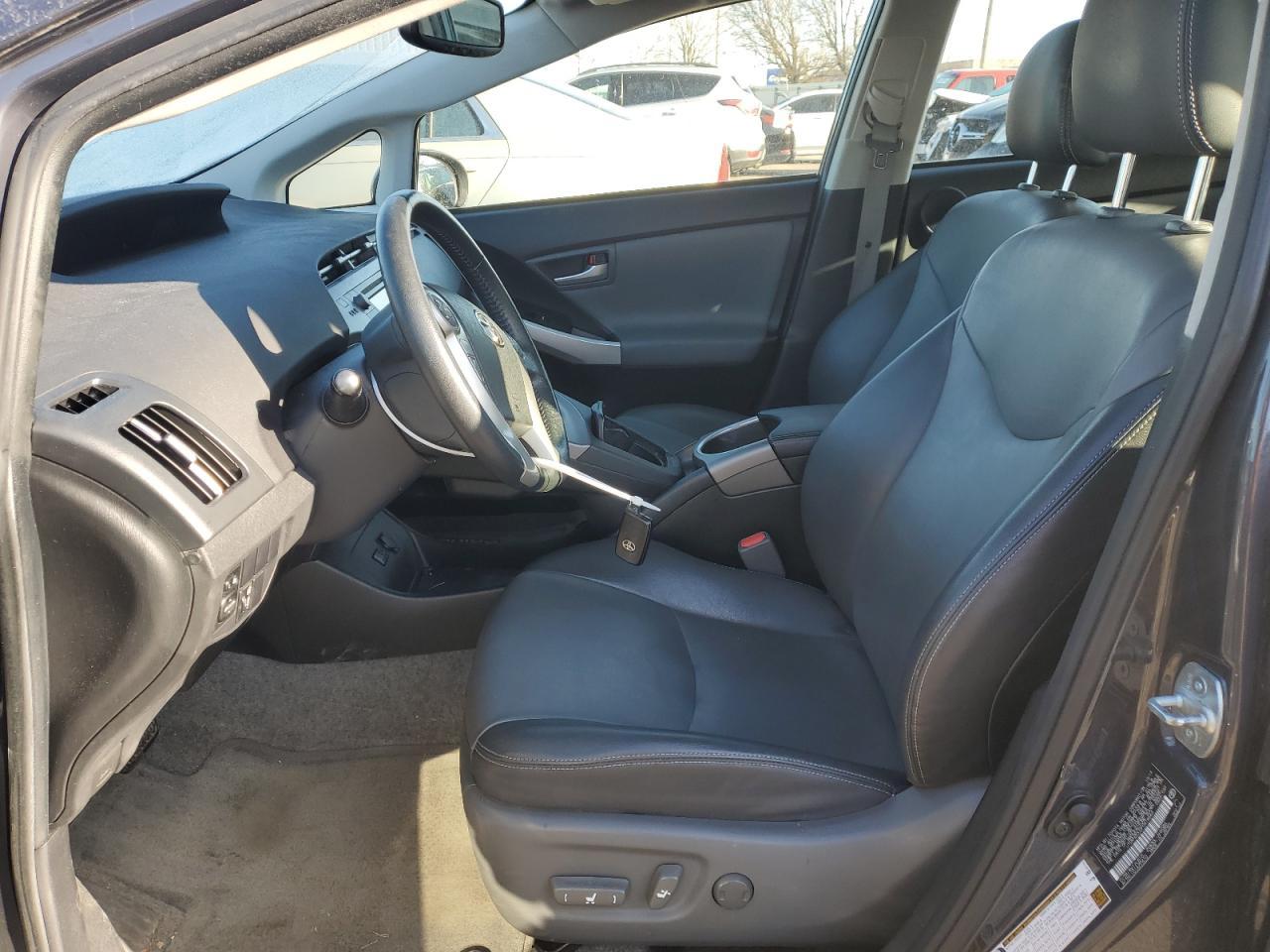 2015 TOYOTA PRIUS - Image 7