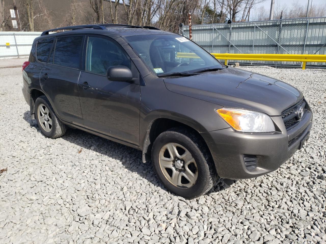 2011 TOYOTA RAV4 - Image 4