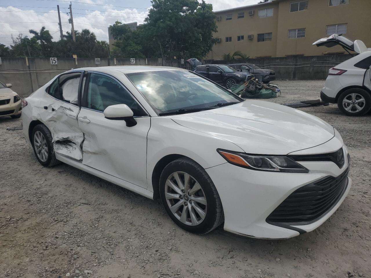 2019 TOYOTA CAMRY L - Фото 4